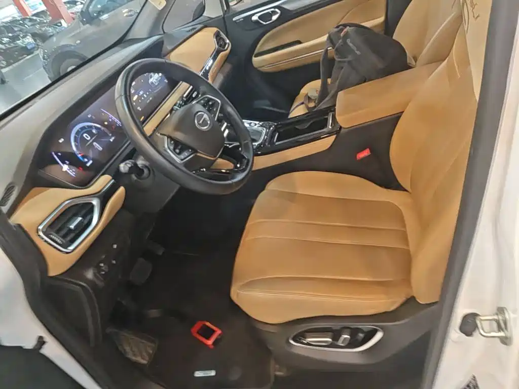 GAC Motor Trumpchi M6 — фото 15