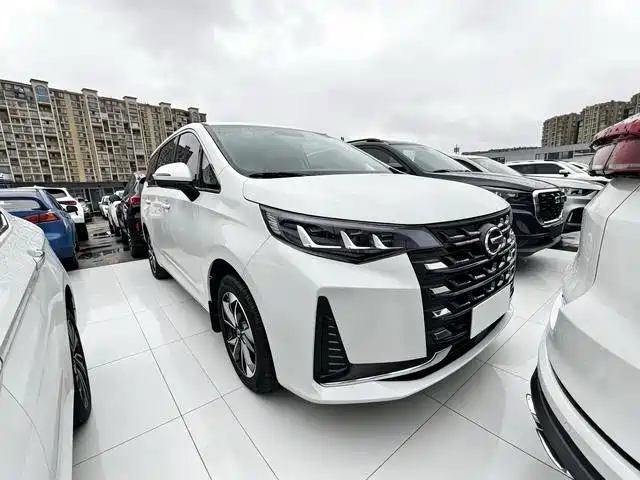 GAC Motor Trumpchi M6 — фото 2