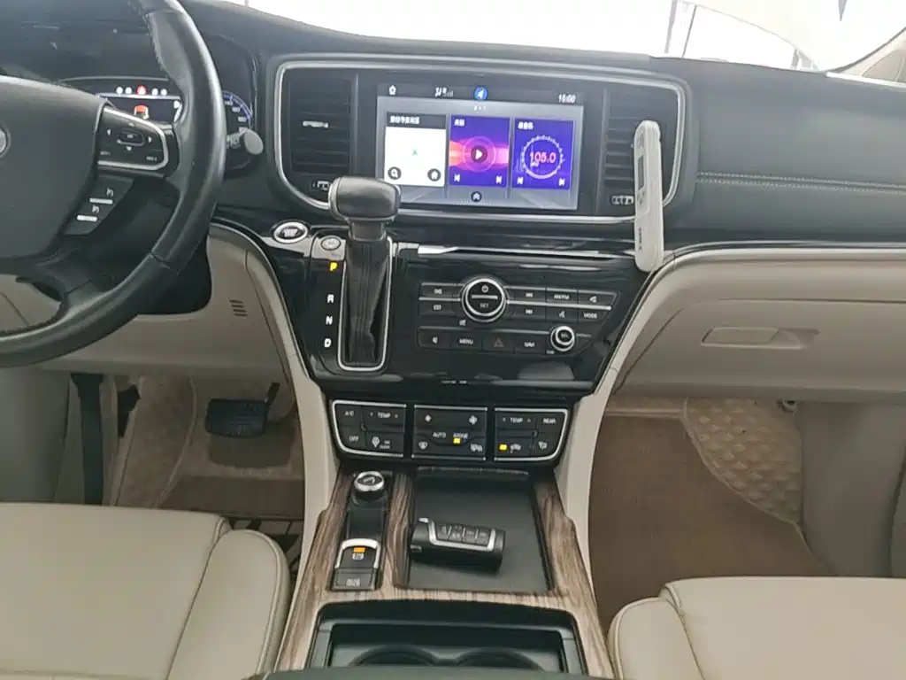GAC Motor Trumpchi M8 — фото 14