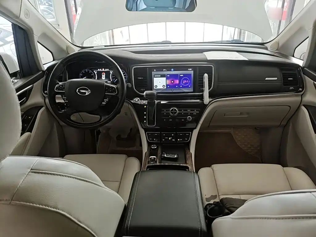 GAC Motor Trumpchi M8 — фото 10