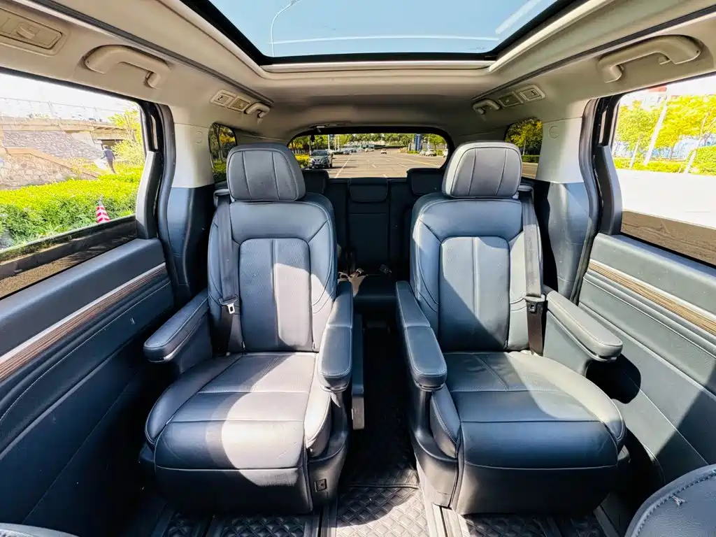 GAC Motor Trumpchi M8 — фото 6