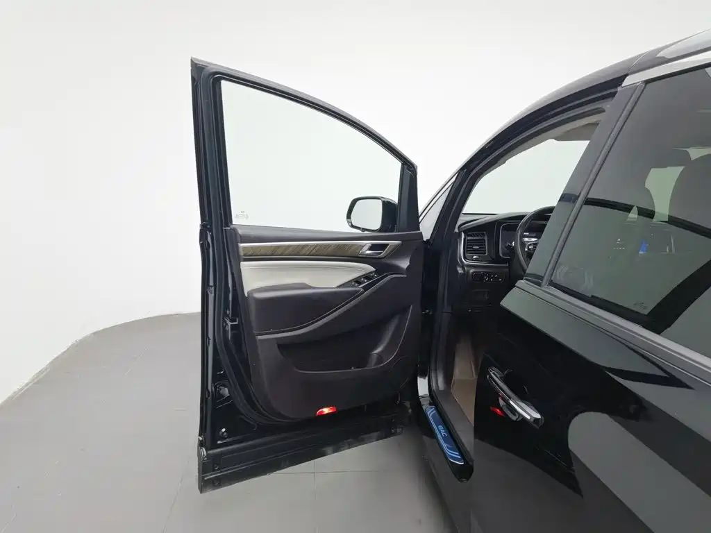 GAC Motor Trumpchi M8 — фото 8
