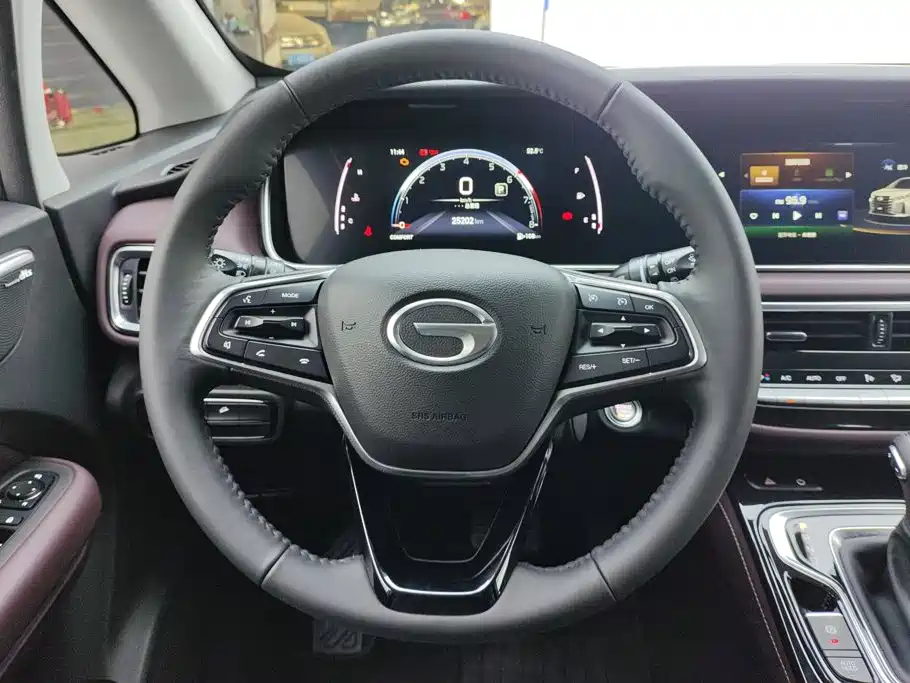 GAC Motor Trumpchi M6 — фото 15