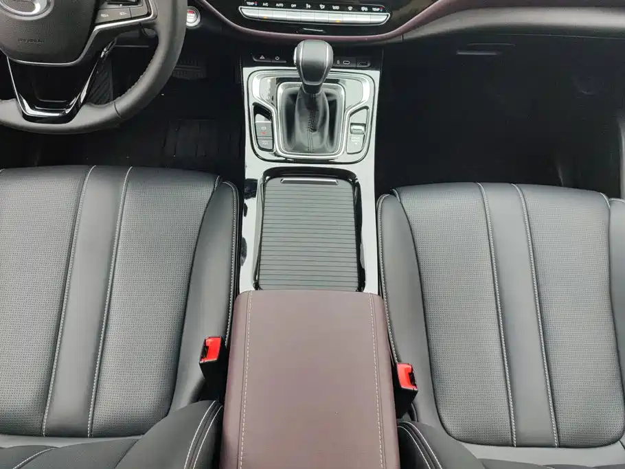GAC Motor Trumpchi M6 — фото 16