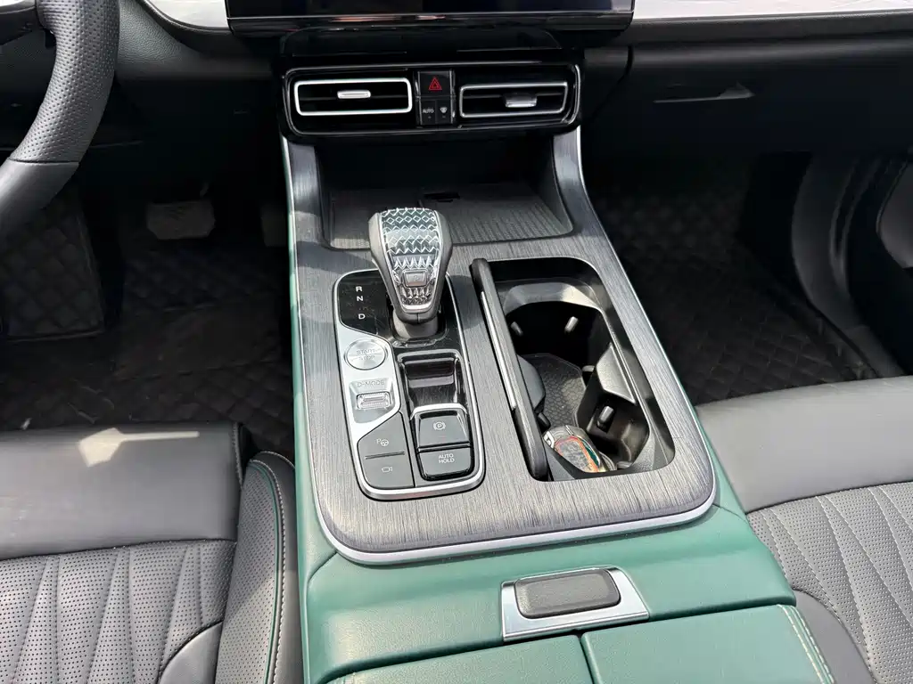 GAC Motor Trumpchi GS8 — фото 8