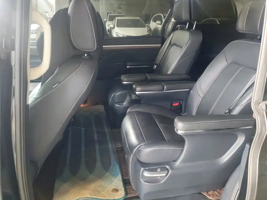 GAC Motor Trumpchi M8 — фото 11