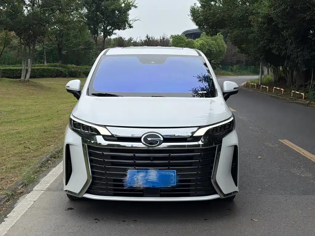 GAC Motor Trumpchi M6 — фото 2