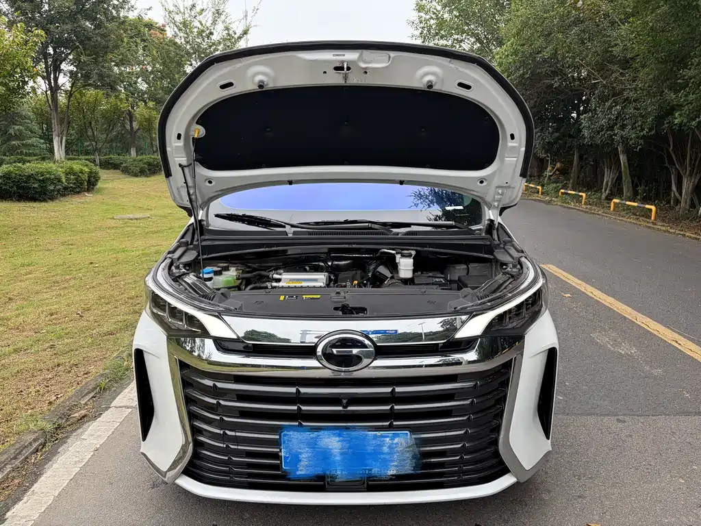 GAC Motor Trumpchi M6 — фото 13