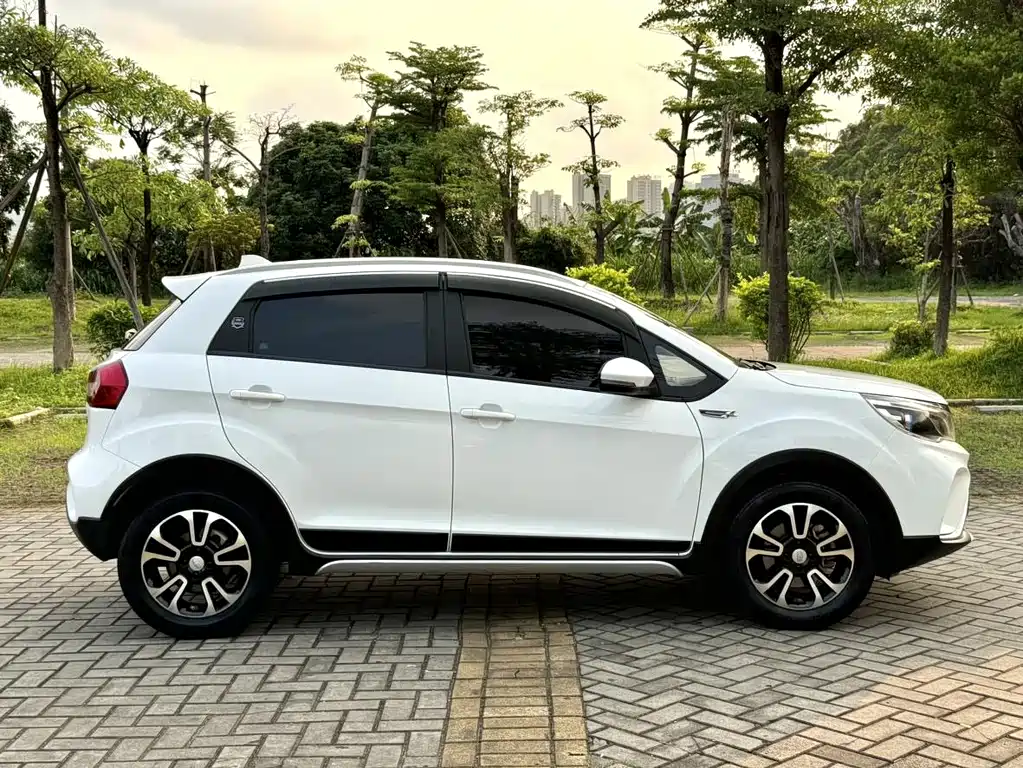 Geely Vision X3 — фото 11