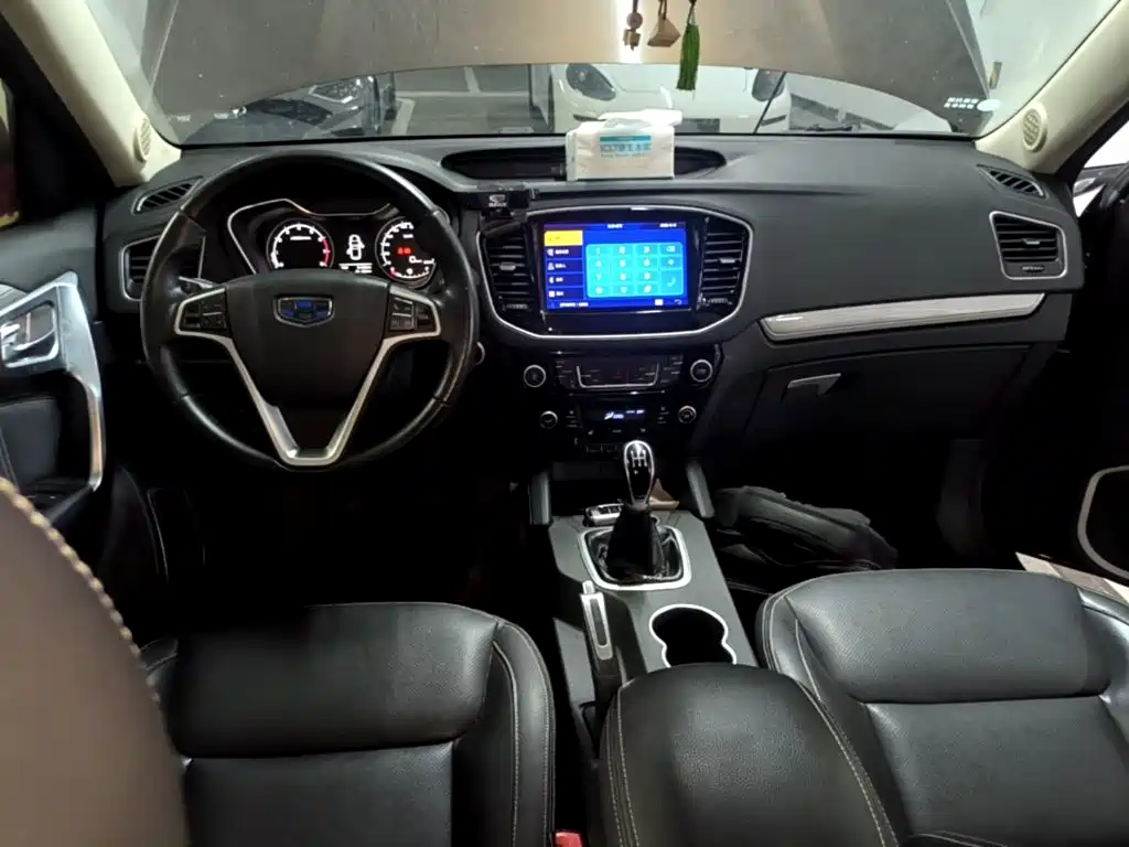 Geely Vision X6 — фото 10