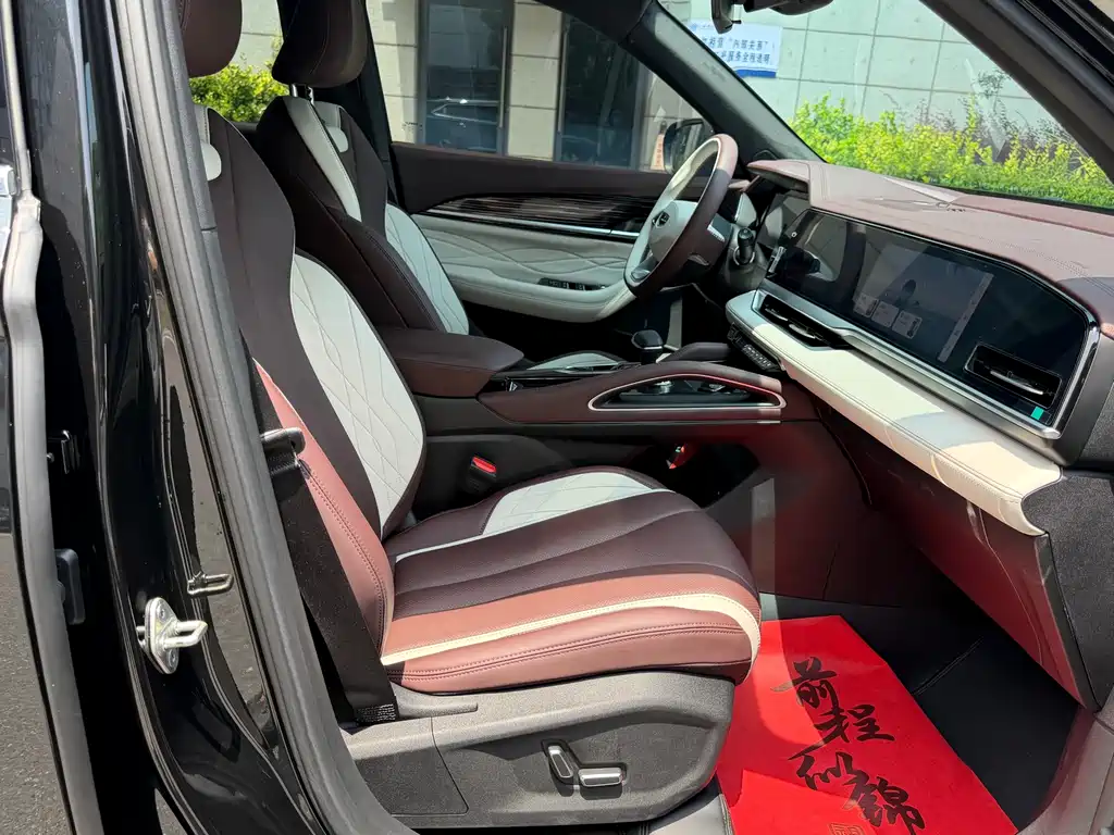 Geely Xingyue L — фото 10