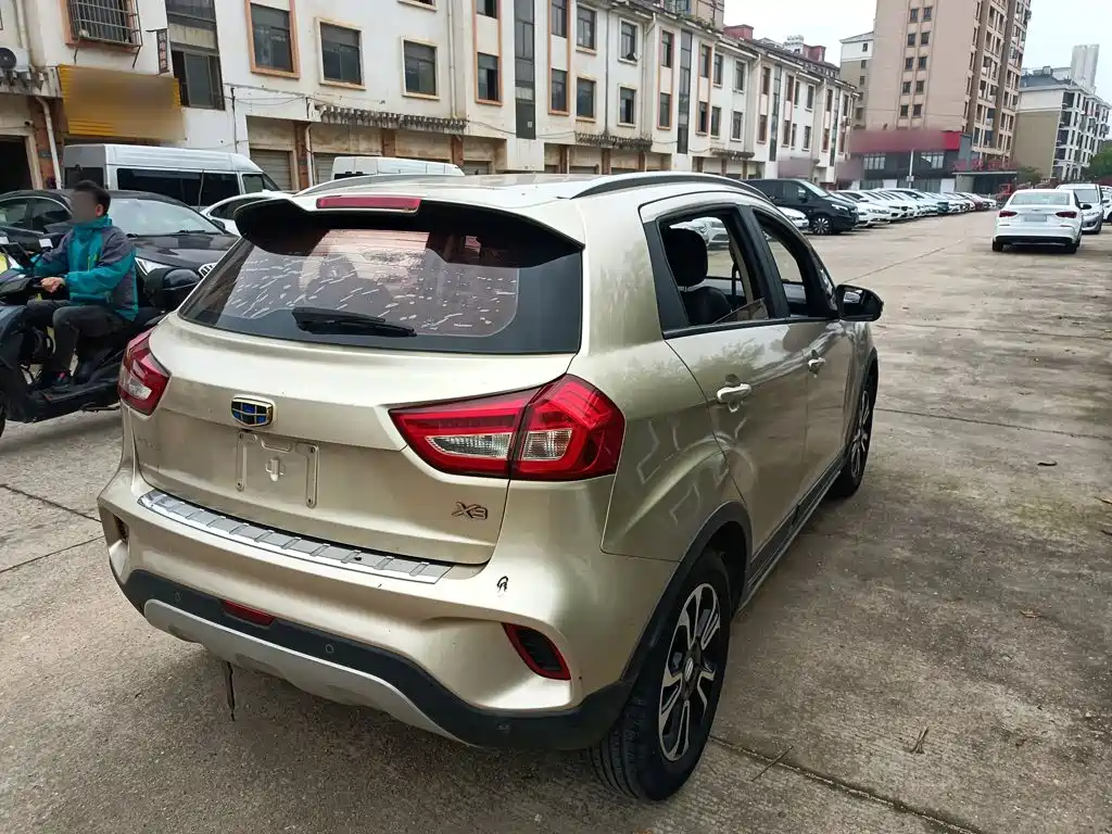 Geely Vision X3 — фото 7