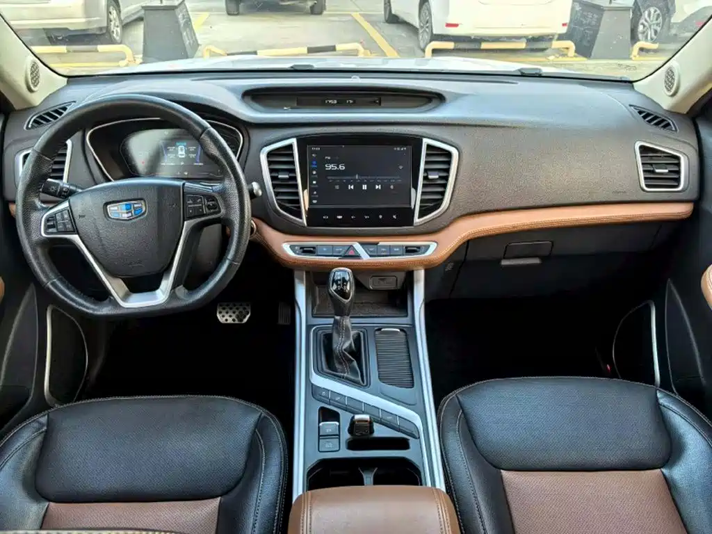 Geely Vision X6 — фото 23
