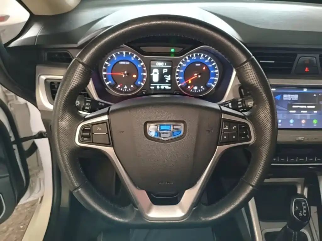 Geely Vision X3 — фото 11
