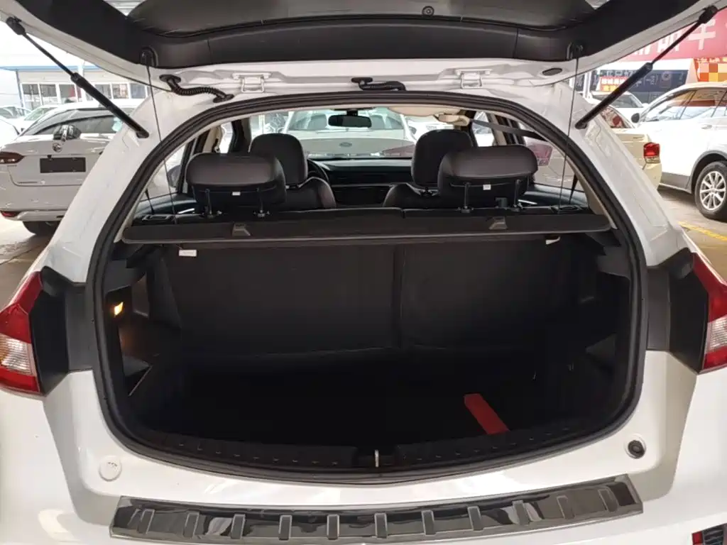 Geely Vision X3 — фото 19