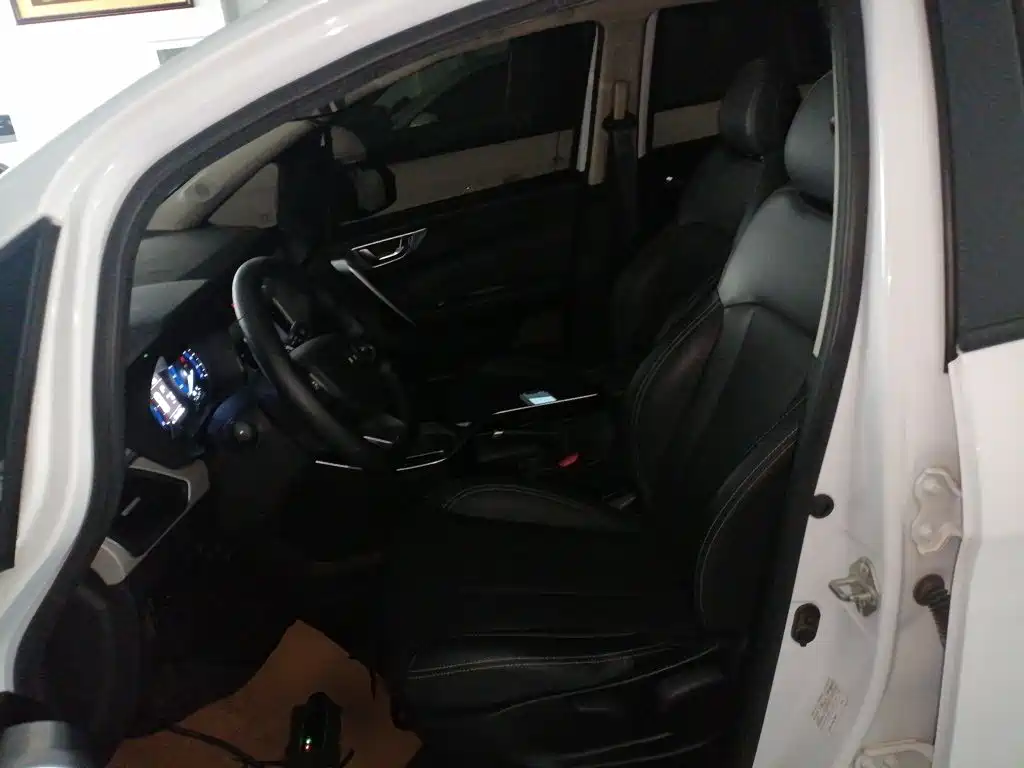Geely Vision X3 — фото 15