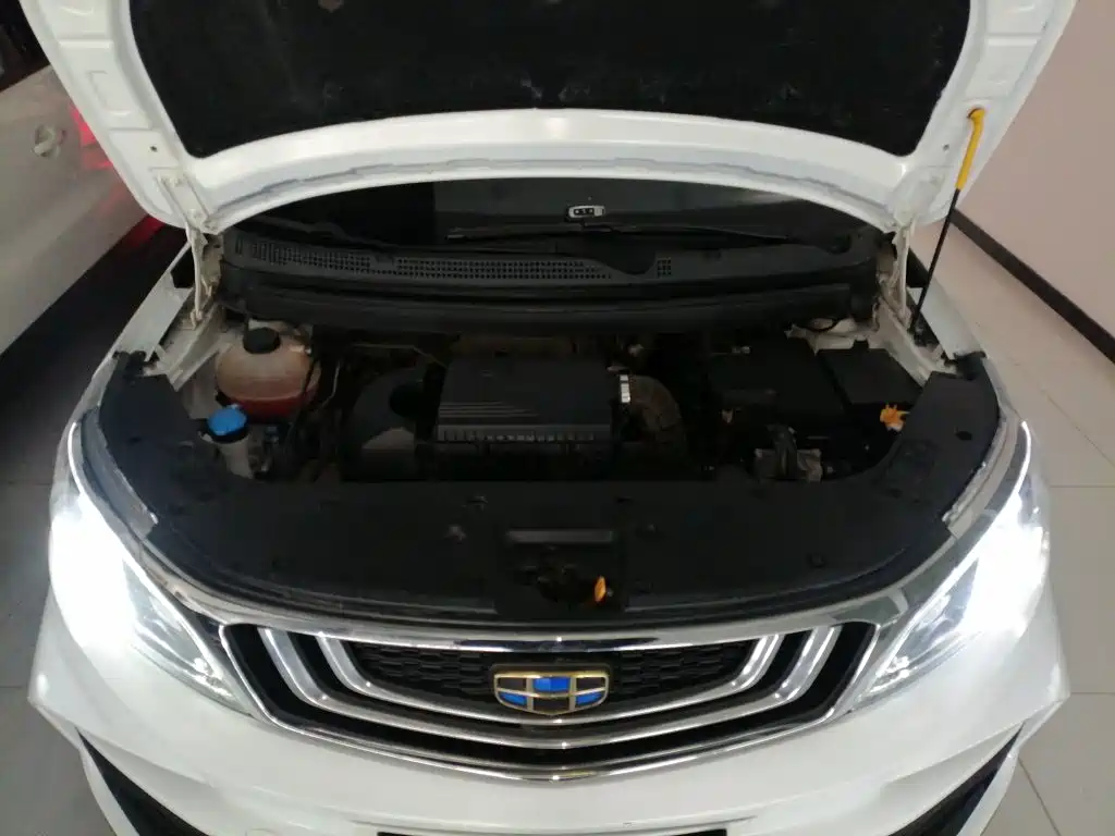 Geely Vision X3 — фото 20