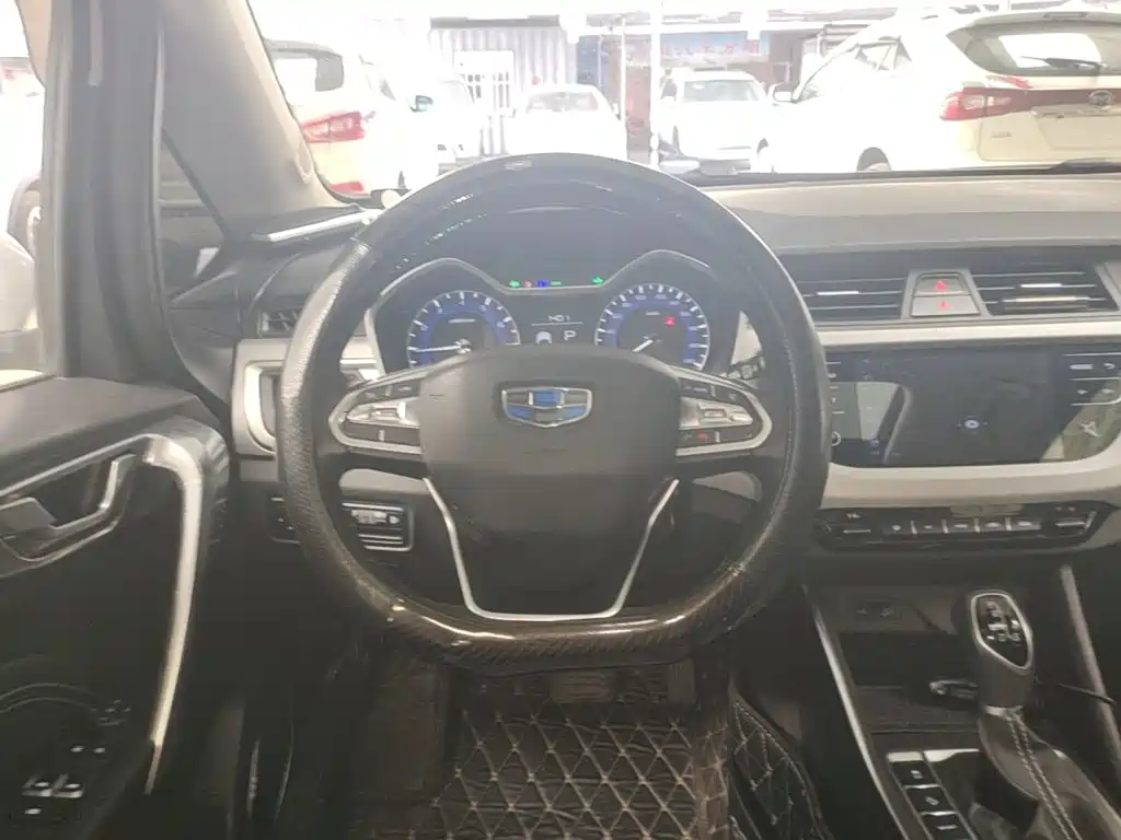 Geely Vision X3 — фото 11