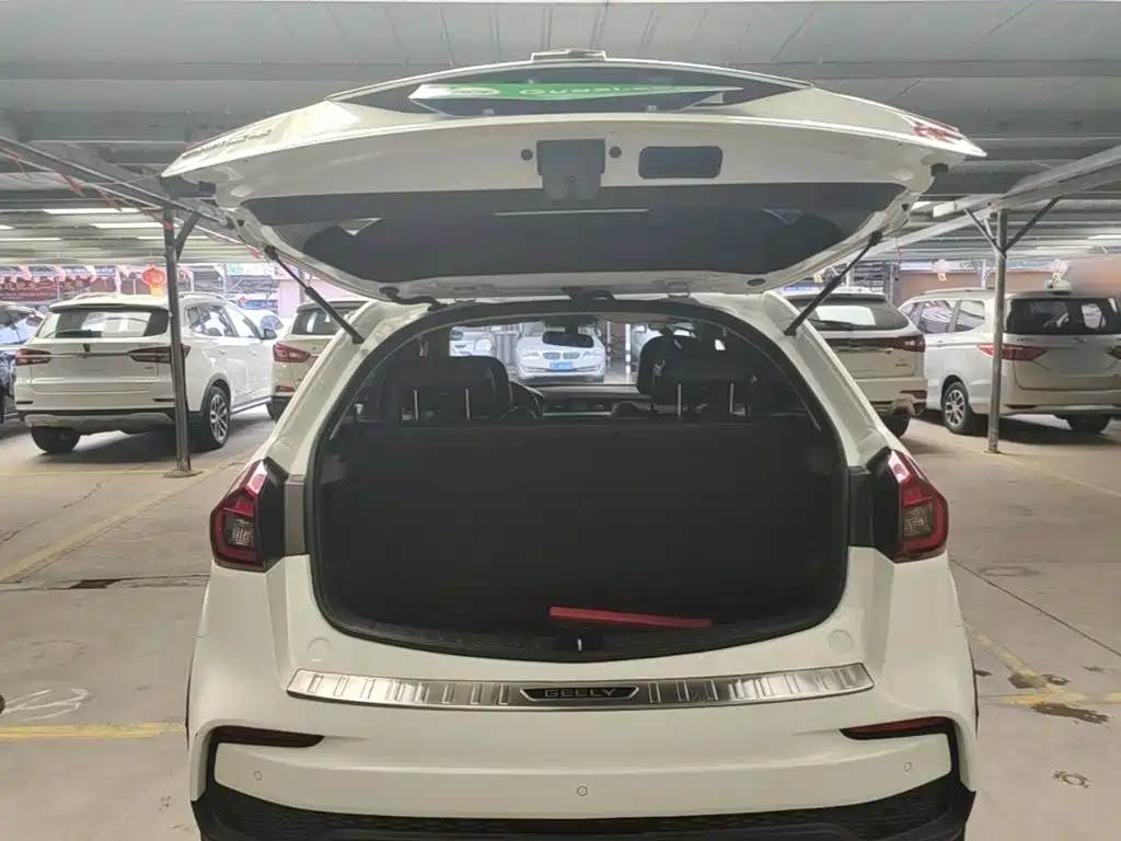 Geely Vision X3 — фото 19
