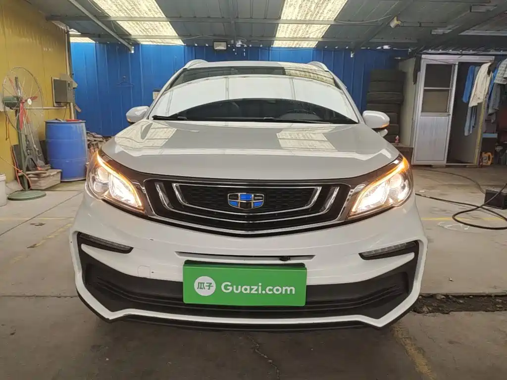 Geely Vision X3 — фото 3