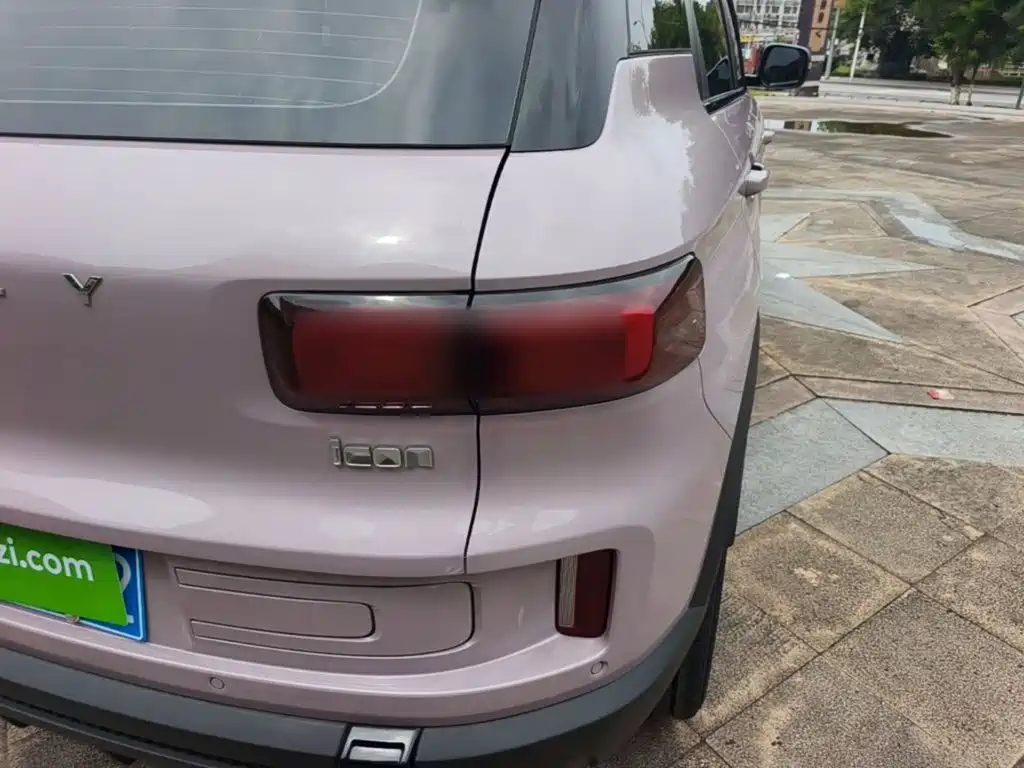 Geely Icon — фото 8