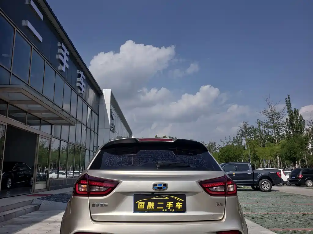 Geely Vision X3 — фото 4