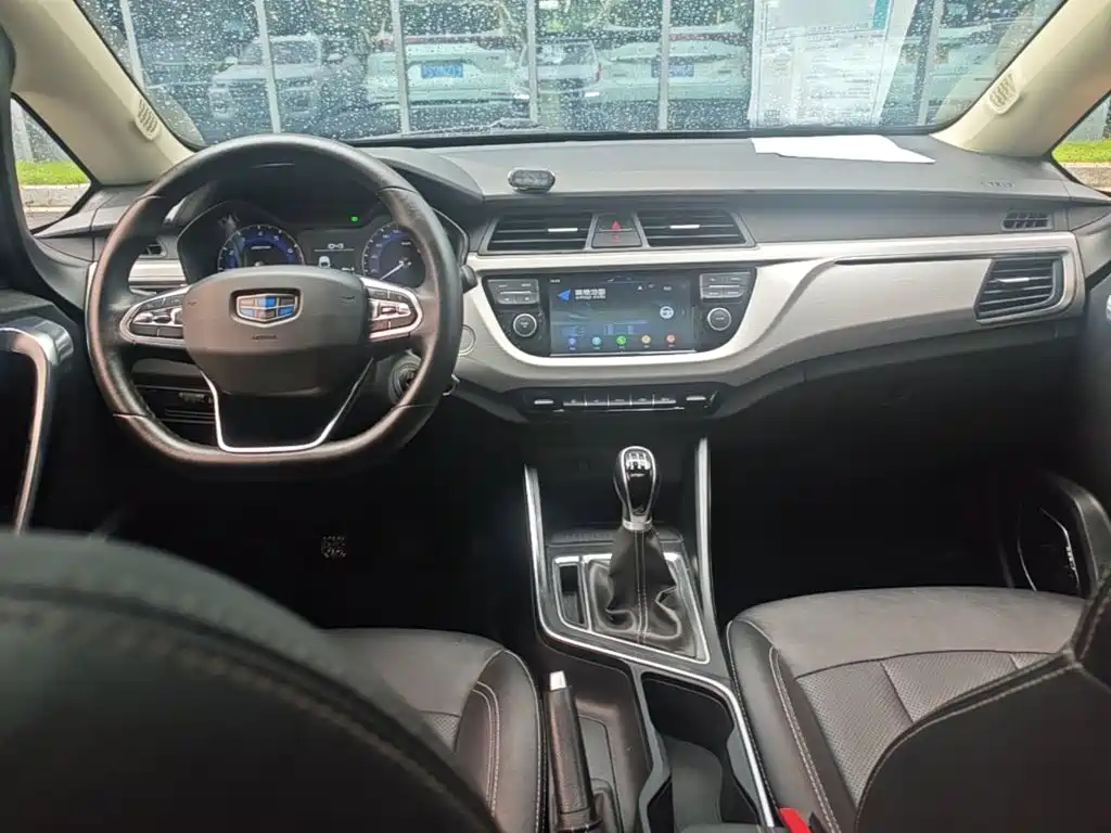 Geely Vision X3 — фото 10