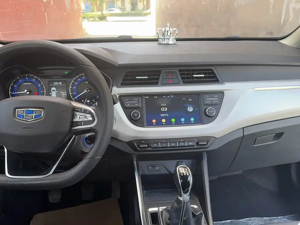 Geely Vision X3 — фото 13