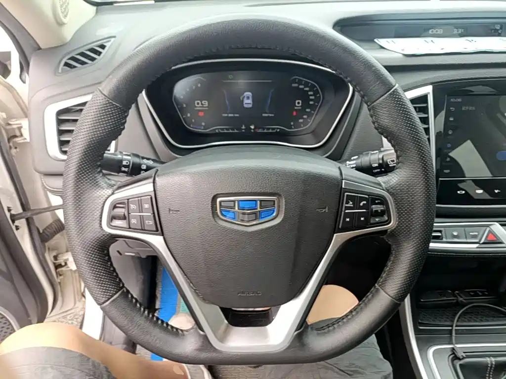 Geely Vision X6 — фото 11