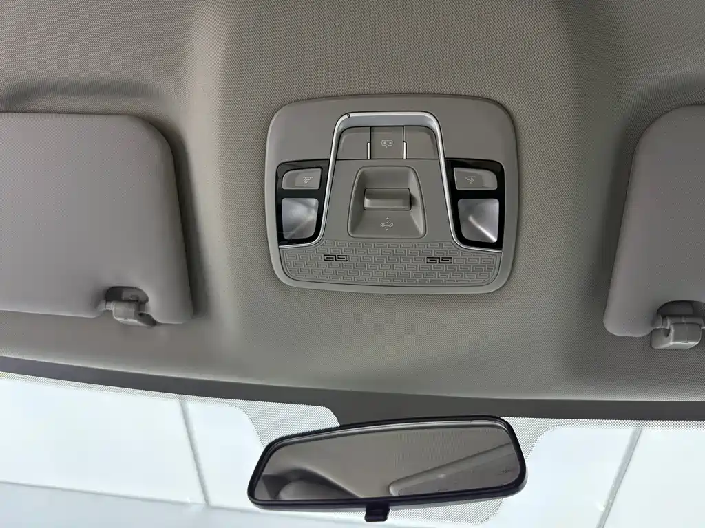 Geely Binyue — фото 13