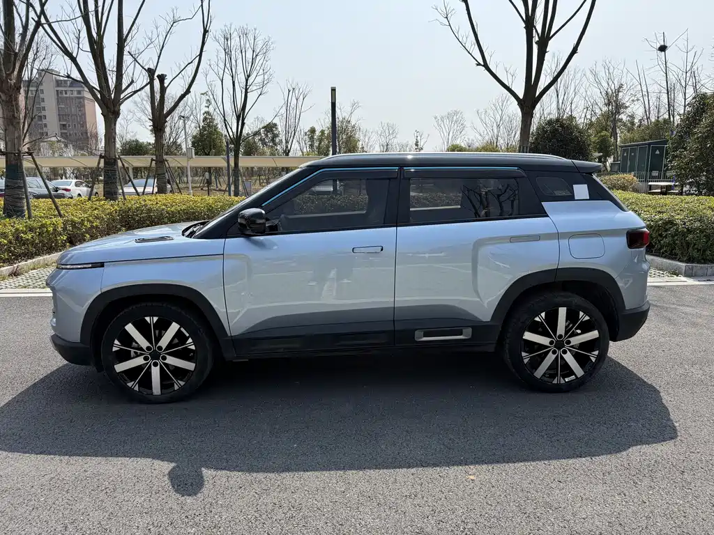Geely Icon — фото 8
