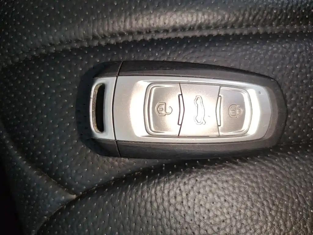 Geely Vision X3 — фото 9