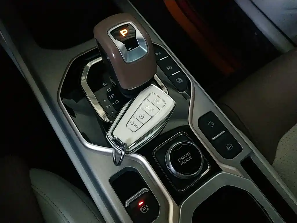 Geely Icon — фото 17