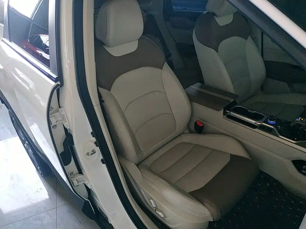 Geely Icon — фото 19