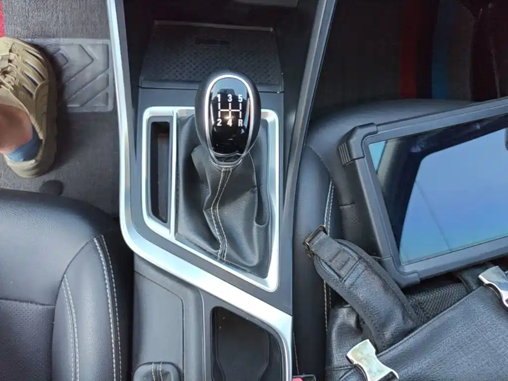 Geely Vision X3 — фото 14