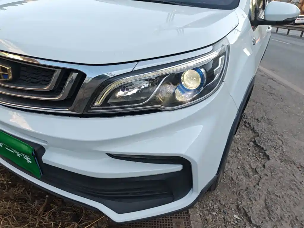 Geely Vision X3 — фото 24