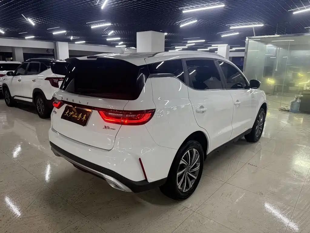 Geely Vision X6 — фото 4