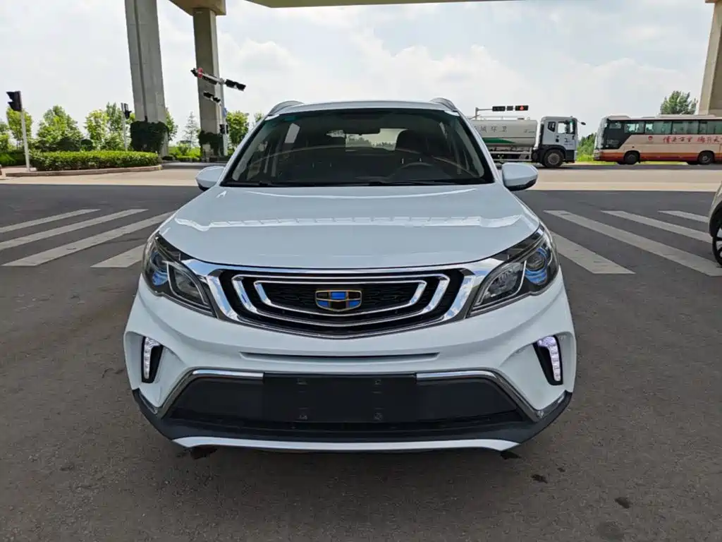 Geely Vision X3 — фото 3