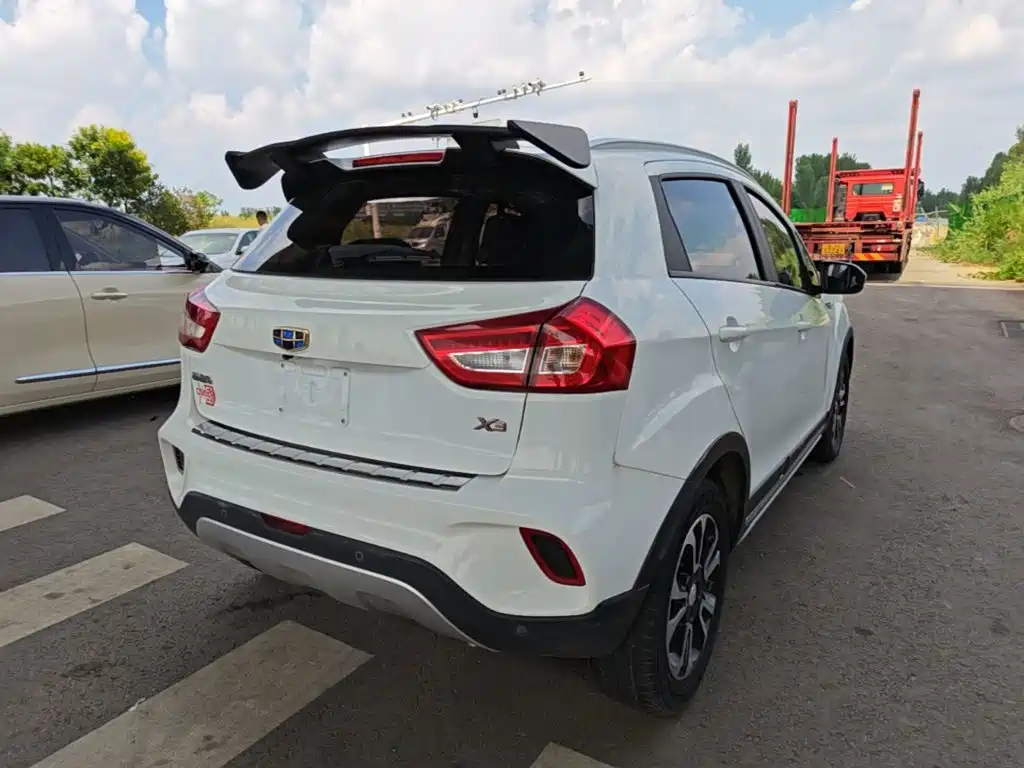 Geely Vision X3 — фото 7