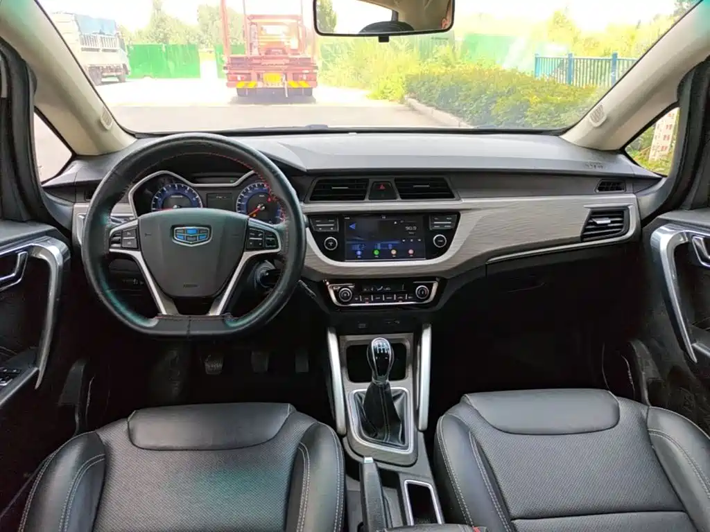 Geely Vision X3 — фото 10