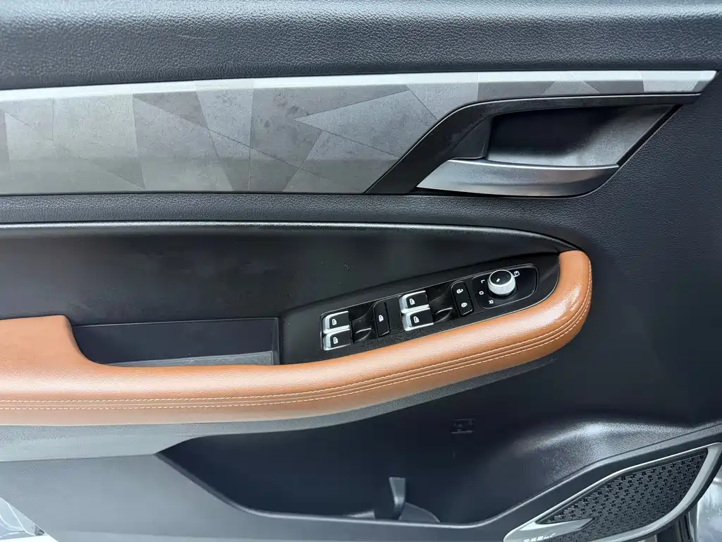 Geely Vision X6 — фото 8