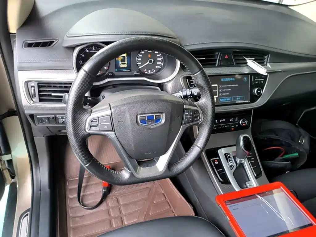 Geely Emgrand GS — фото 11