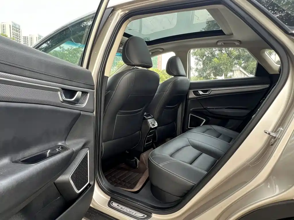 Geely Emgrand GS — фото 17