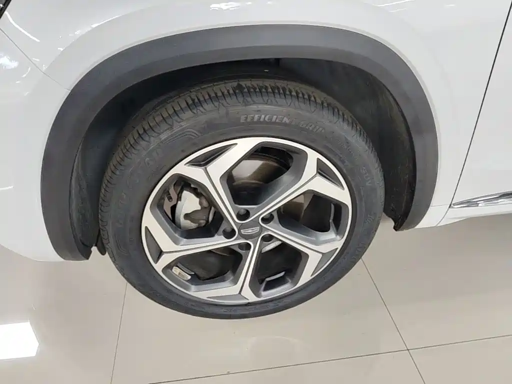 Geely Xingyue L — фото 23