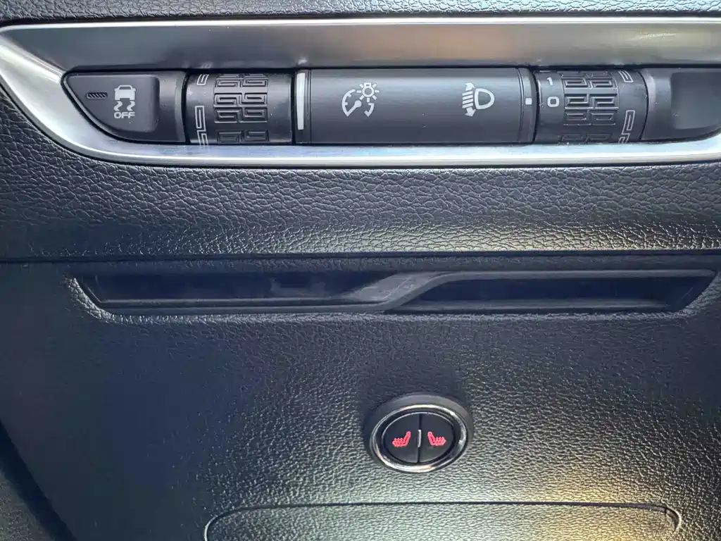 Geely Binyue — фото 11