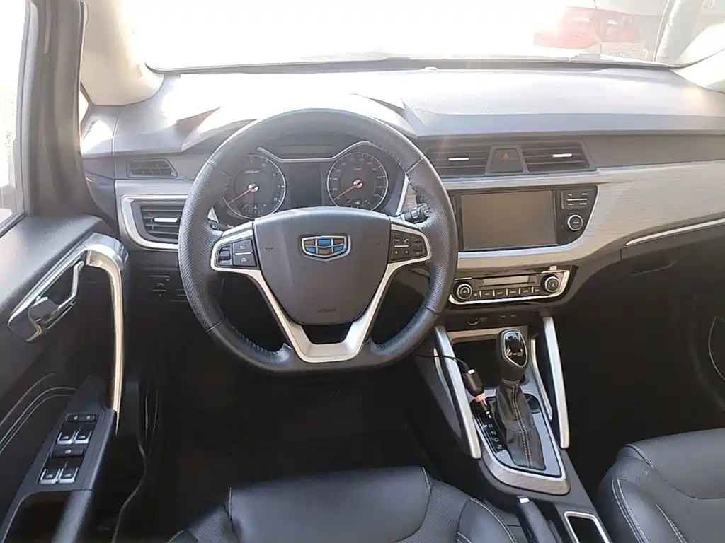Geely Vision X3 — фото 11