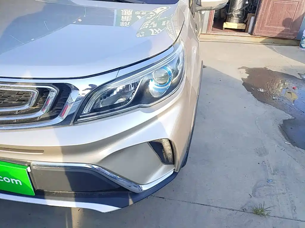 Geely Vision X3 — фото 24