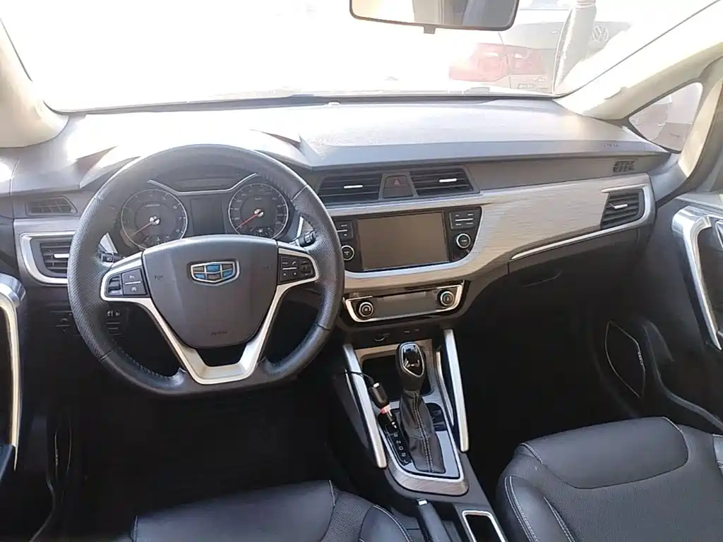 Geely Vision X3 — фото 10