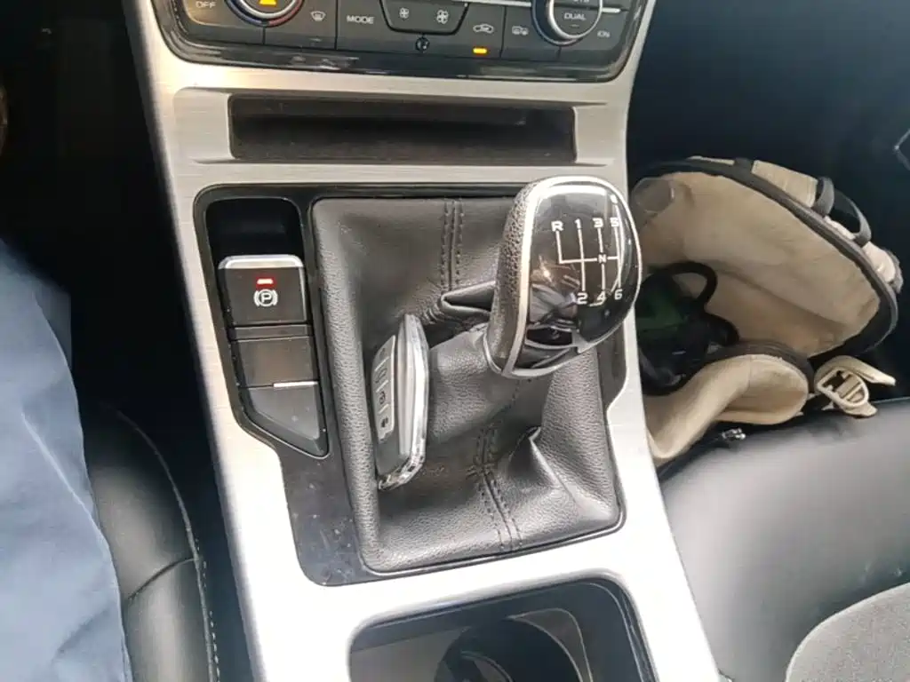 Geely Emgrand GS — фото 14