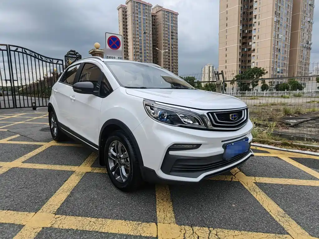 Geely Vision X3 — фото 7